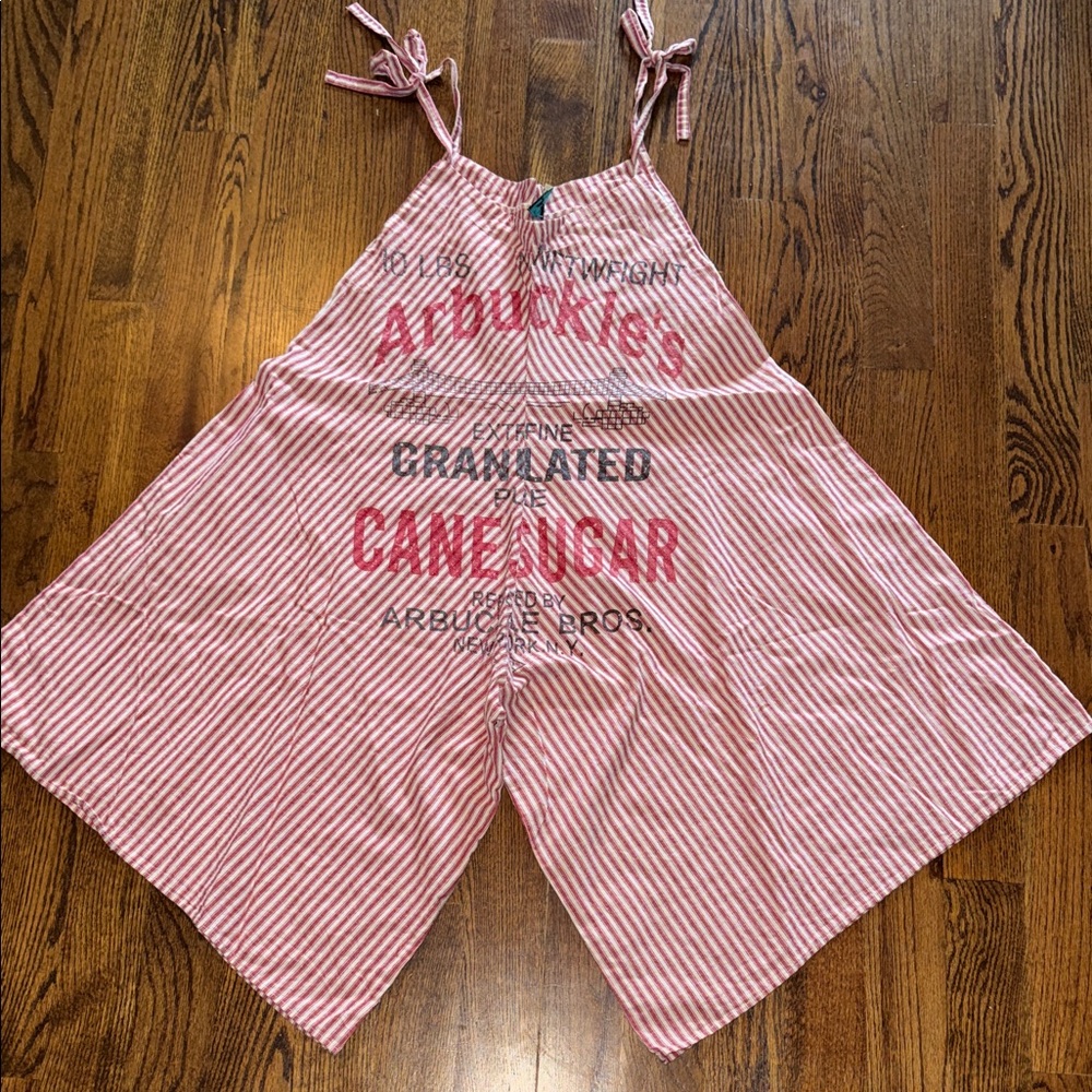 Jaded Gypsy Wide Legged, Cropped Romper/Overalls in EUC